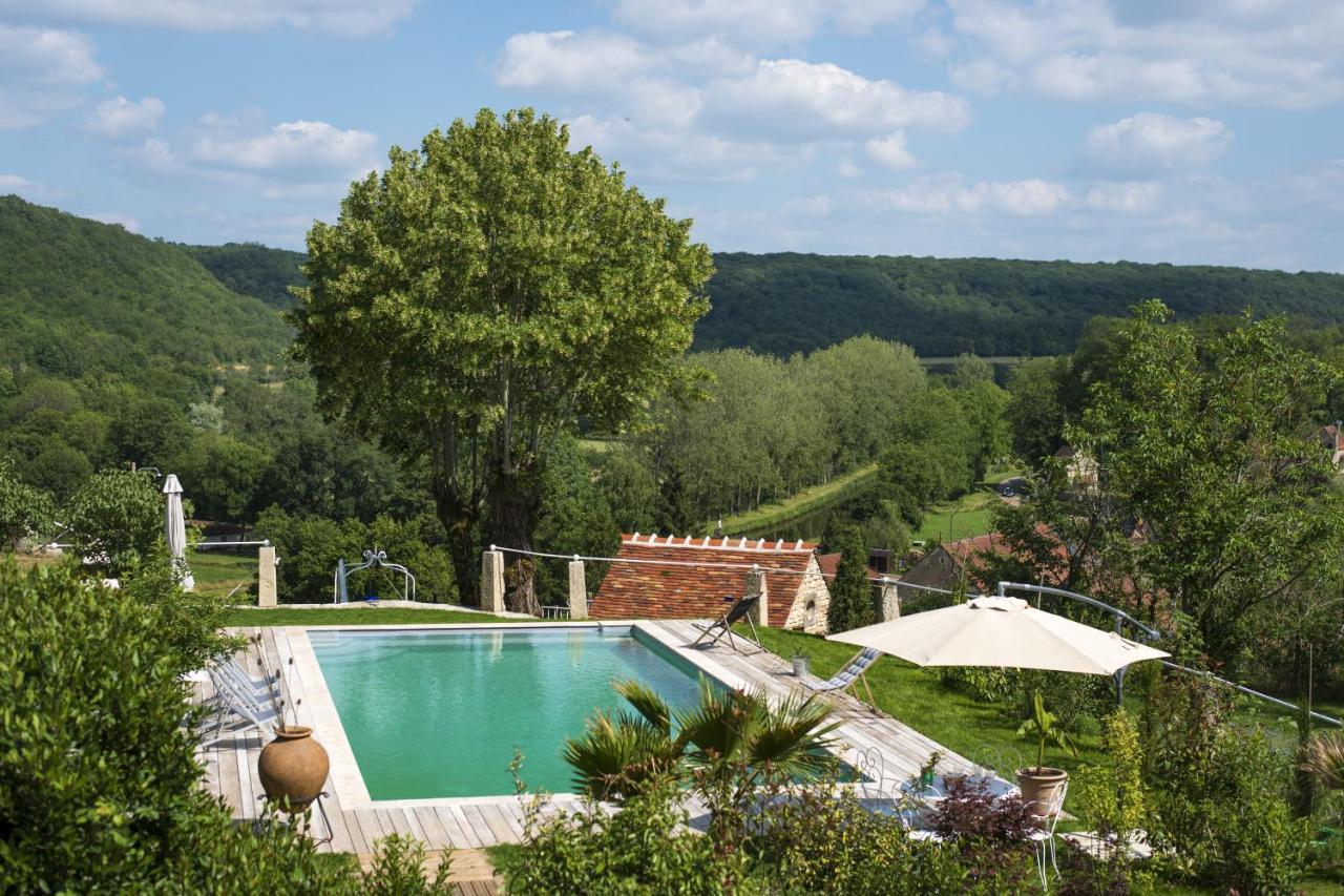 Le Domaine Des Carriers Bed & Breakfast *